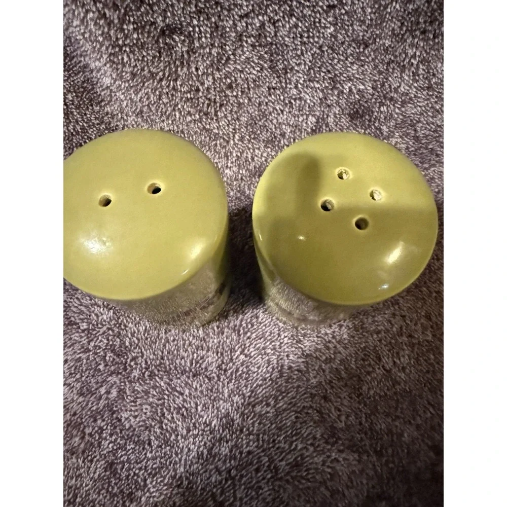 Vintage Ceramic Mushroom Salt And‎ Pepper Shaker Set Made in USA